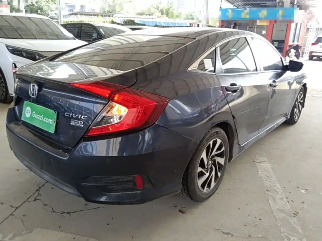 Honda Civic — миниатюра 7