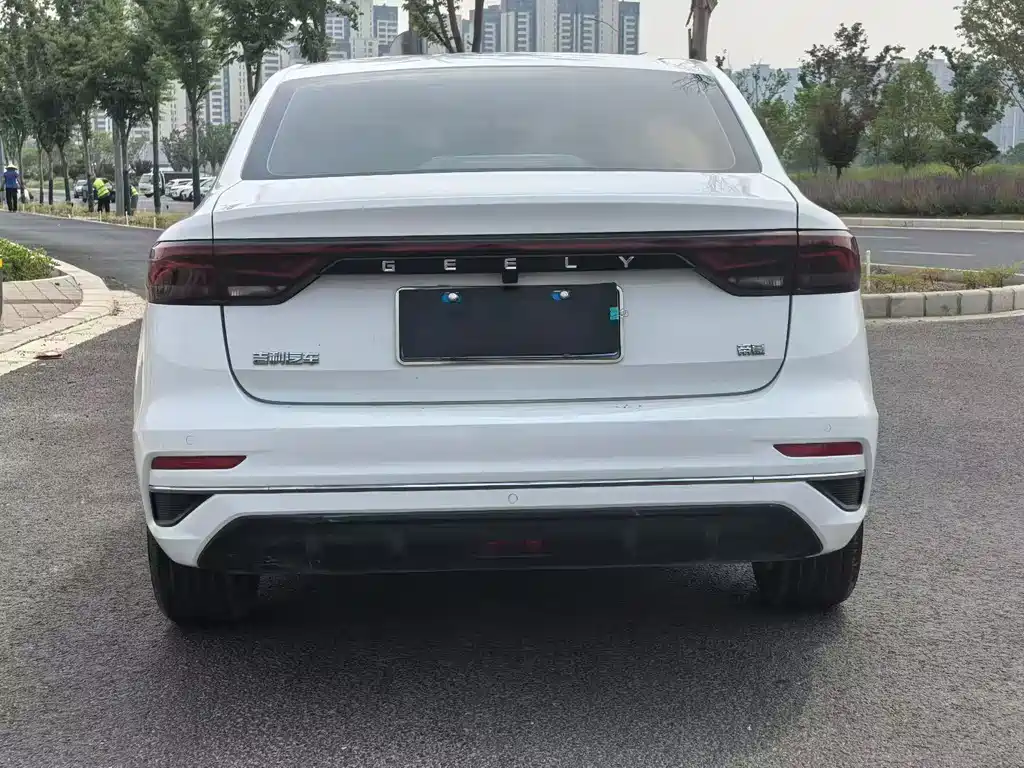 Geely Emgrand — миниатюра 8