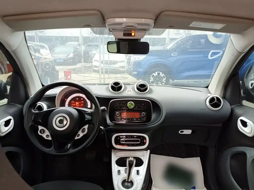 smart Smart Fortwo — миниатюра 10