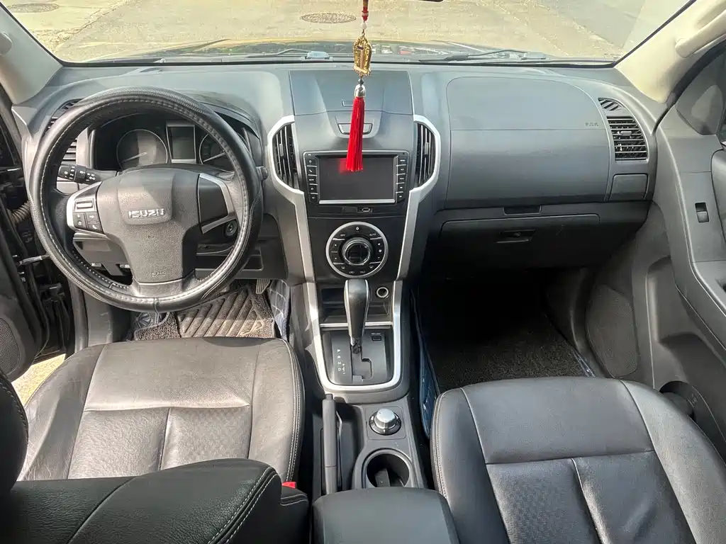 Isuzu D-MAX — миниатюра 7