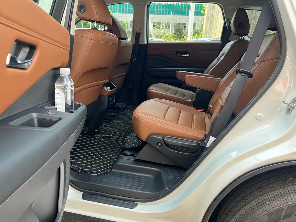 Nissan Teramont — миниатюра 12