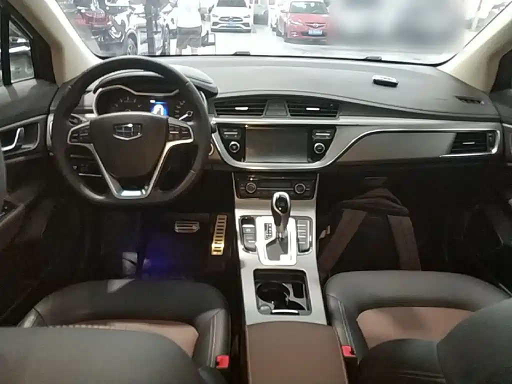 Geely Emgrand GS — миниатюра 10