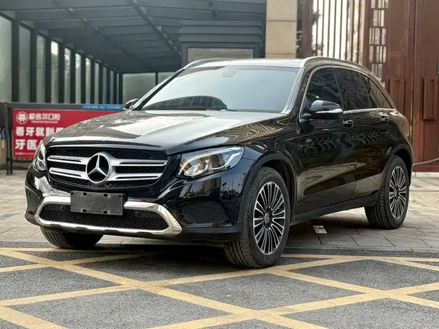 MERCEDES-BENZ GLC