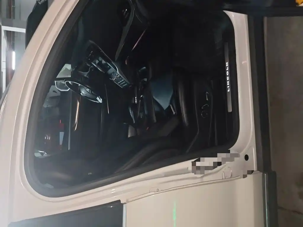 Lincoln MKC — миниатюра 20