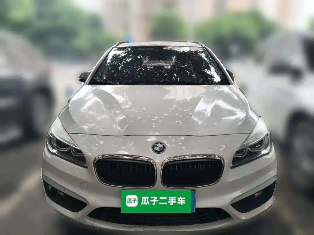 BMW 2 Series Active Tourer — миниатюра 2