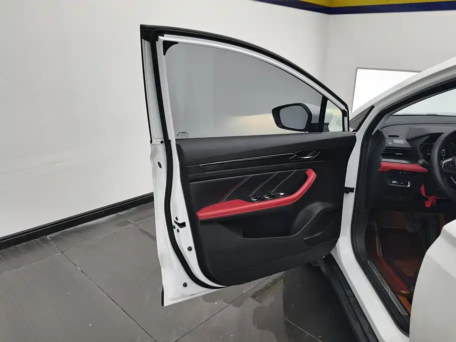 Geely Emgrand S — миниатюра 7