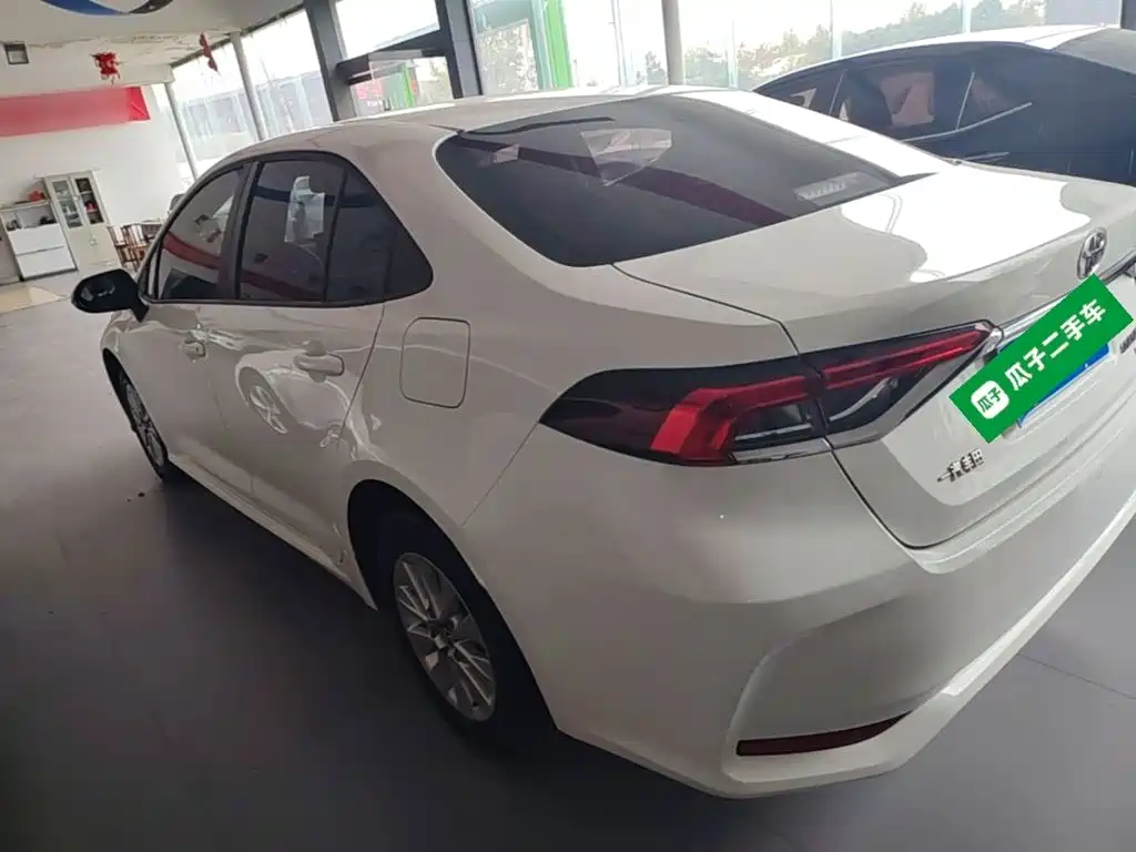 Toyota Corolla — миниатюра 5