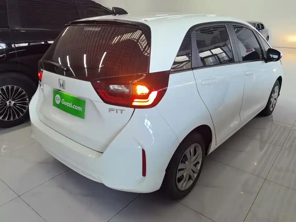 Honda Fit — миниатюра 7