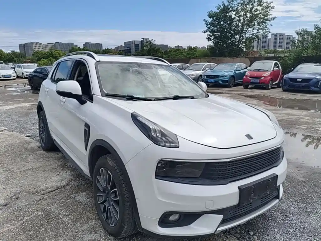 Lynk & Co 01 EM-P — миниатюра 4