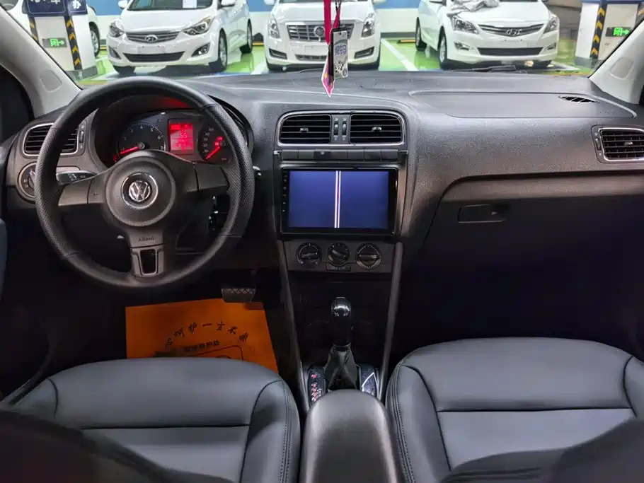 Volkswagen Polo — миниатюра 12