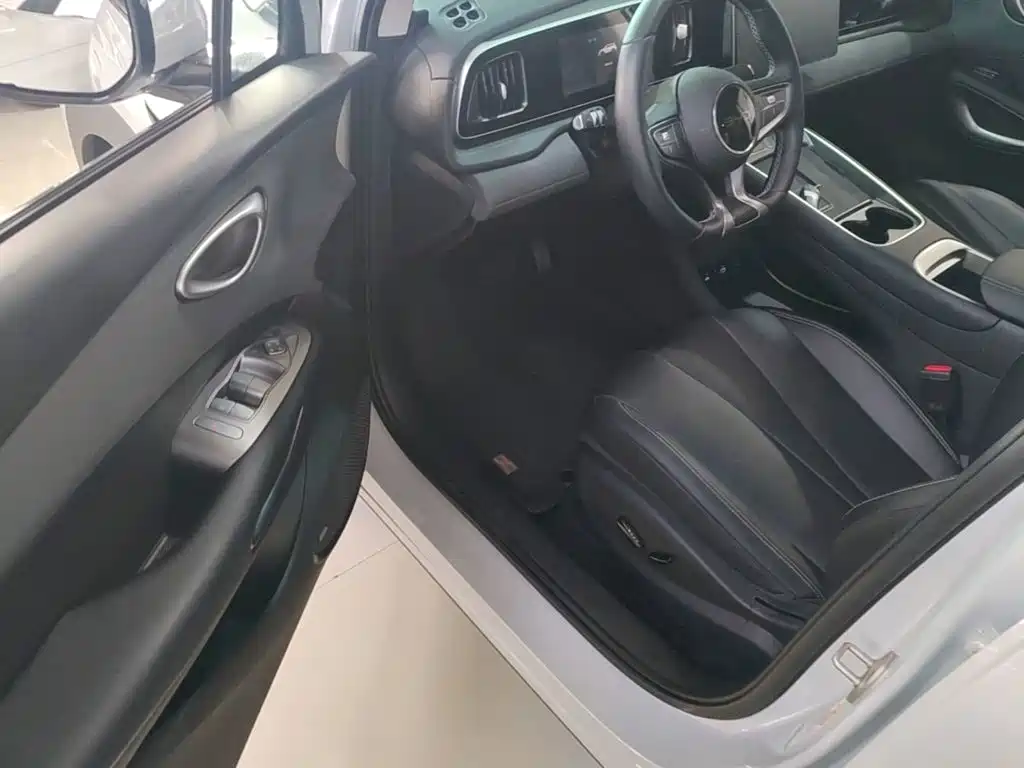 BYD Морской лев 05 EV — миниатюра 16