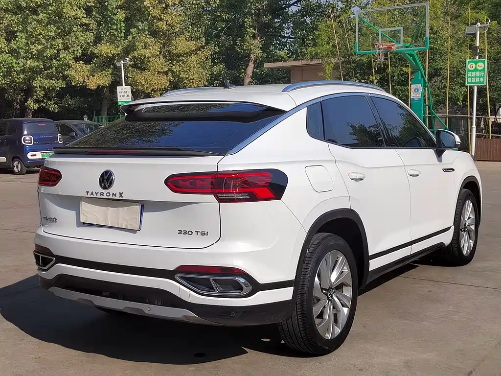 Volkswagen X — миниатюра 4
