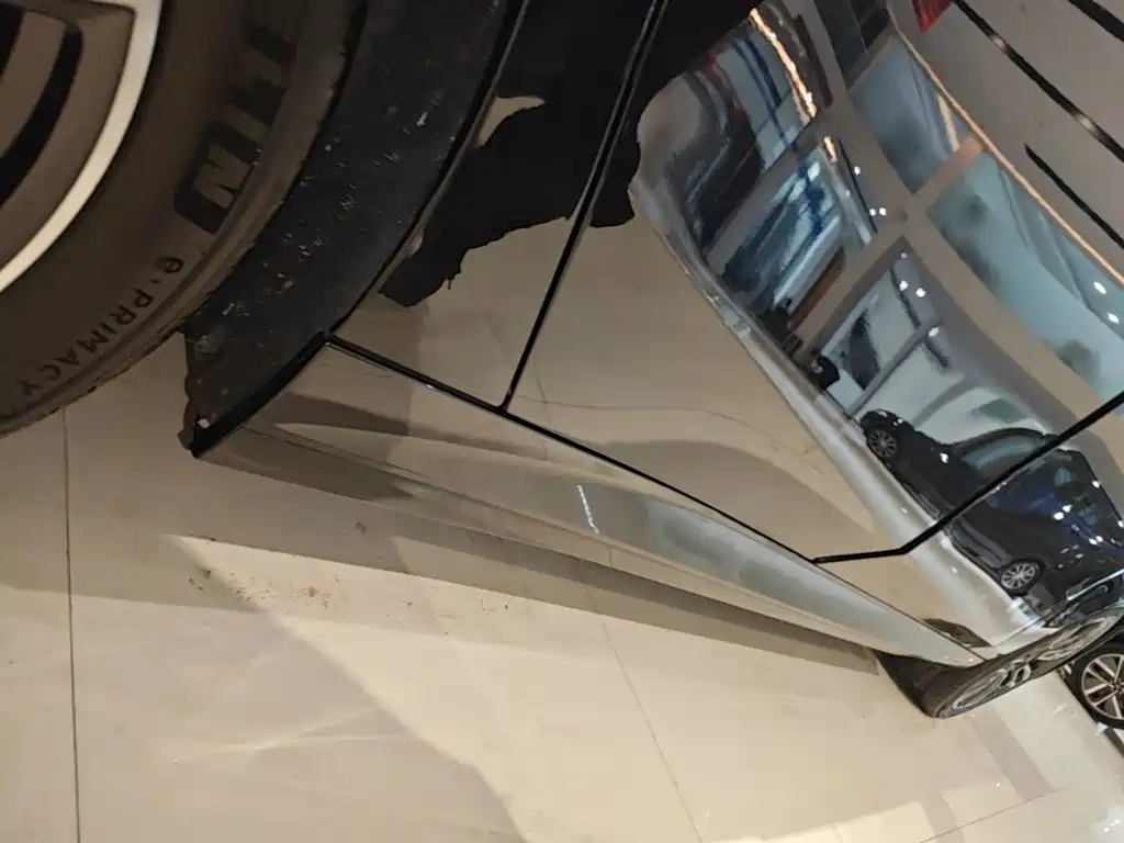 BMW 5 Series — миниатюра 21
