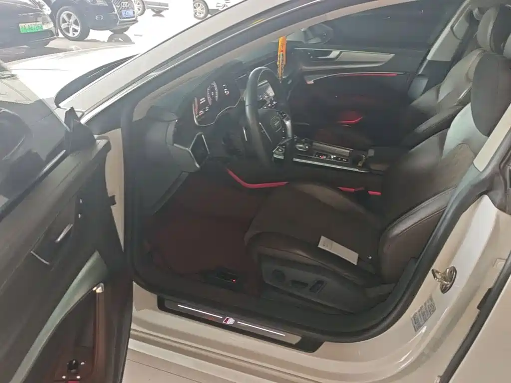Audi A7L — миниатюра 16