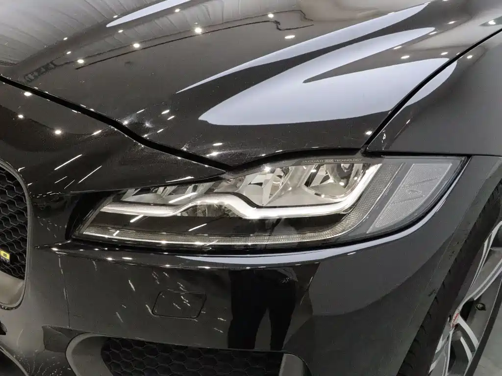Jaguar F-PACE — миниатюра 18