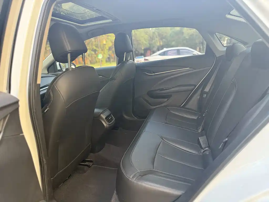 Buick Excelle — миниатюра 10