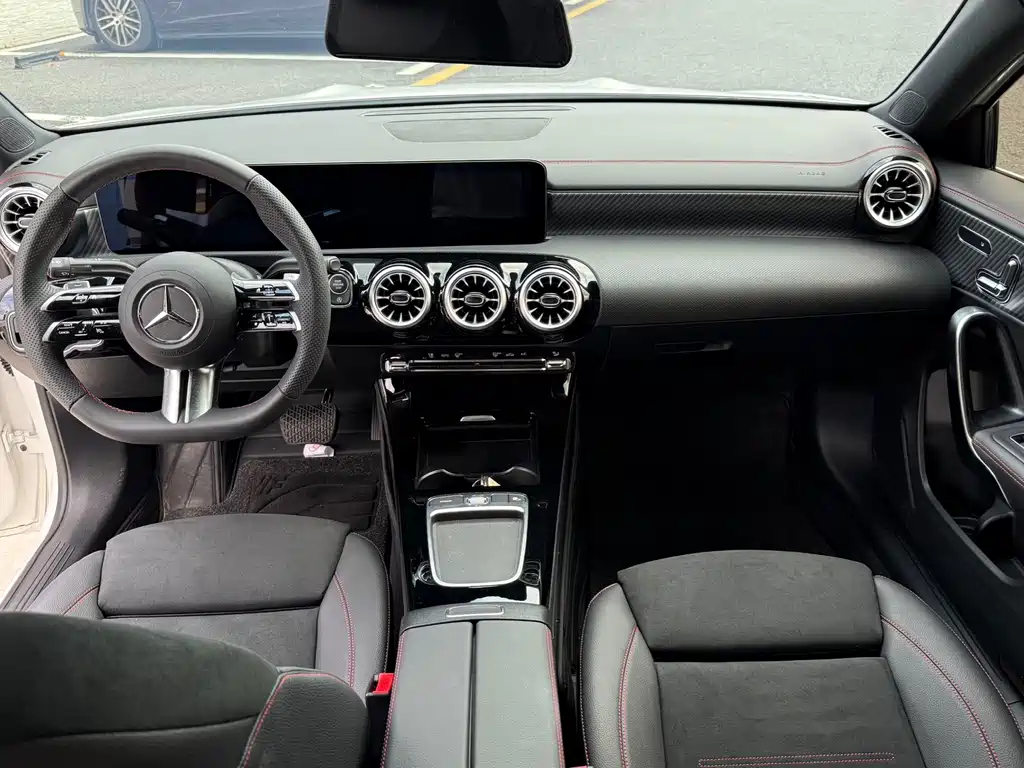 Mercedes-Benz A-Class — миниатюра 13