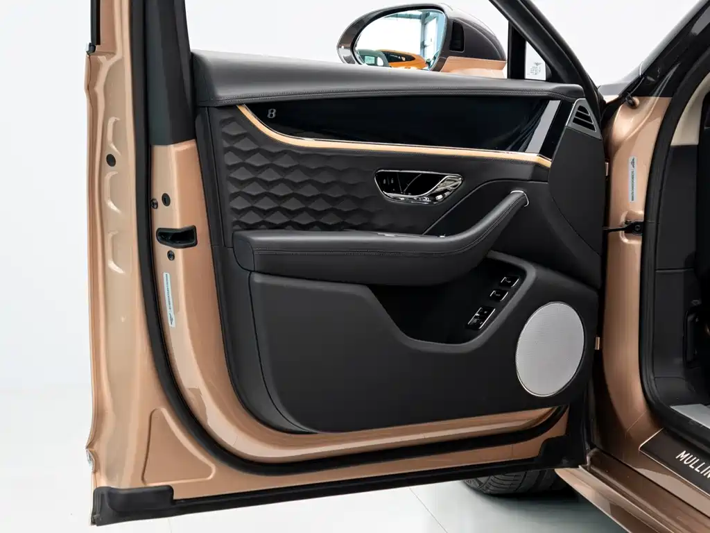 BENTLEY FLYING SPUR PLUG IN HYBRID