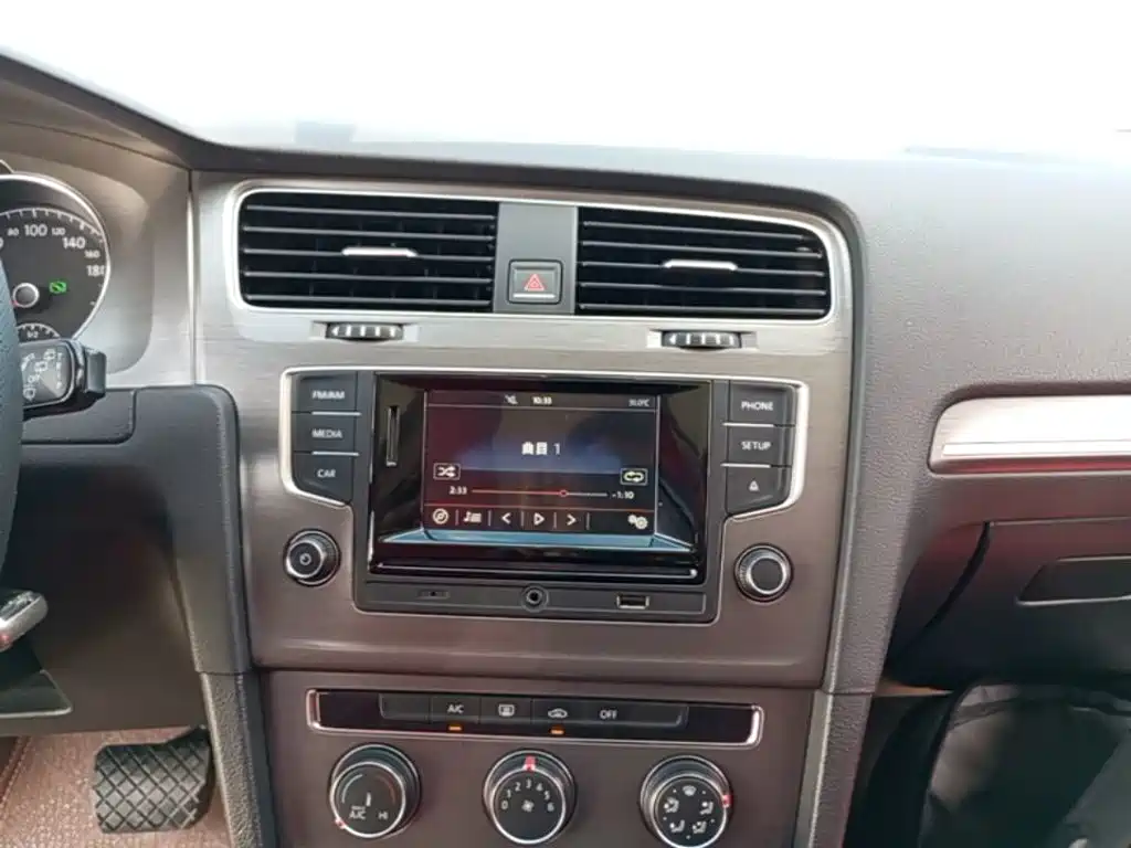 Volkswagen Golf — миниатюра 13