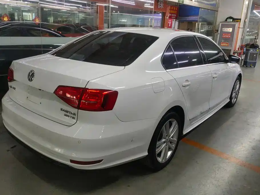 Volkswagen Sagitar — миниатюра 3