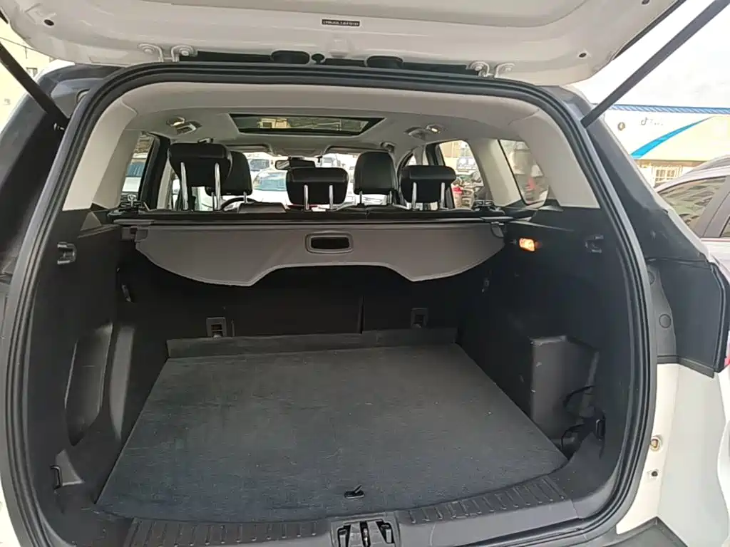 Ford Kuga — миниатюра 19