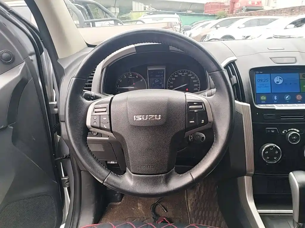 Isuzu D-MAX — миниатюра 11