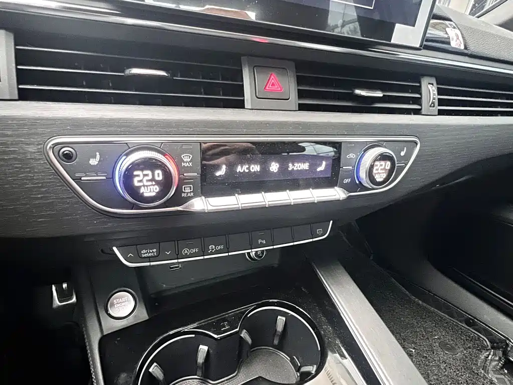 Audi A4L — миниатюра 9
