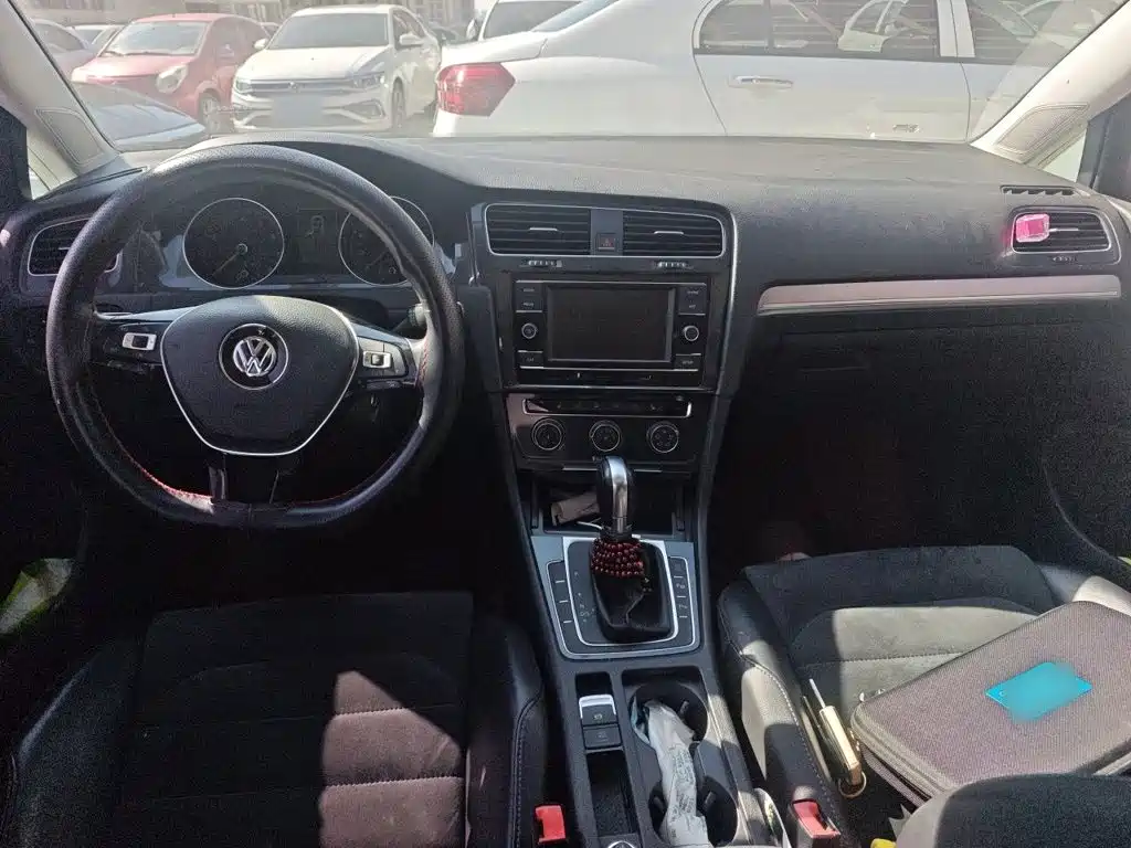 Volkswagen Golf — миниатюра 5