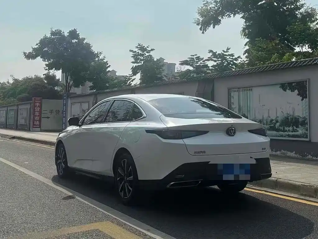 Changan Eado — миниатюра 6