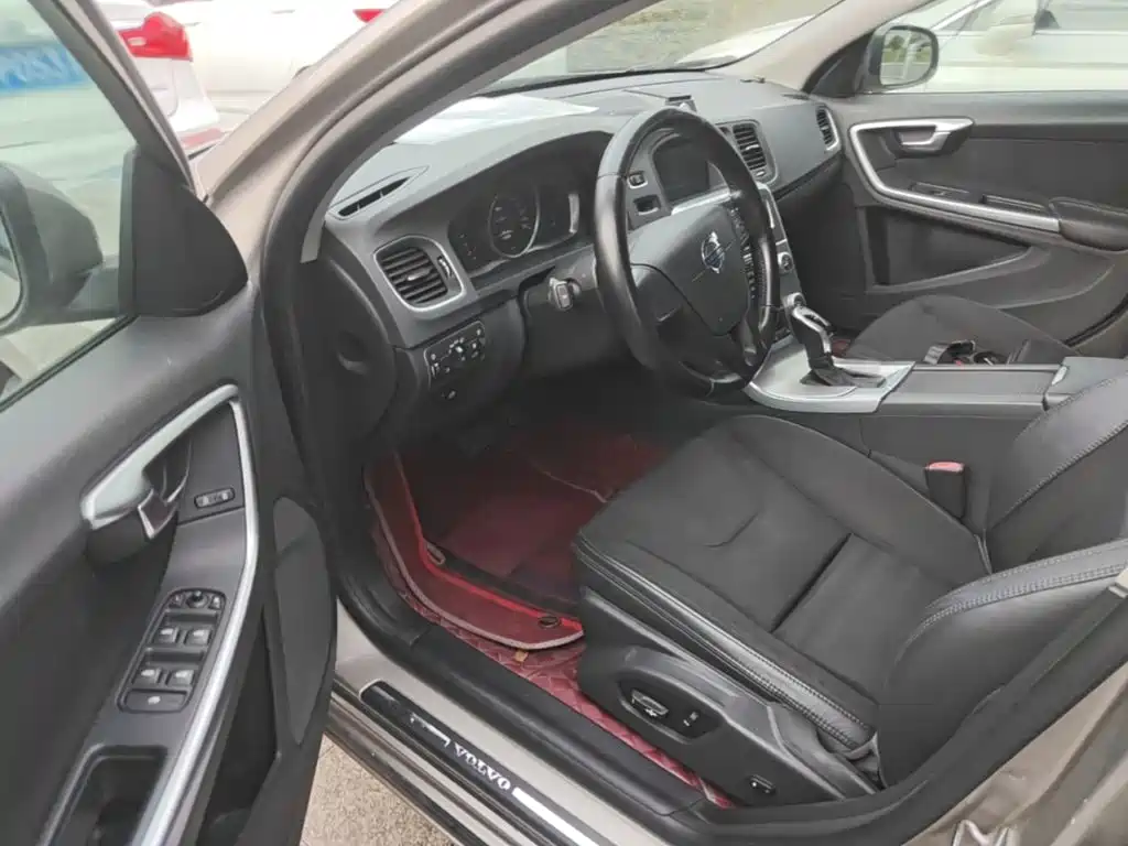 Volvo S60 — миниатюра 16