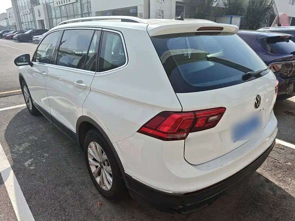 Volkswagen Tiguan L — миниатюра 5