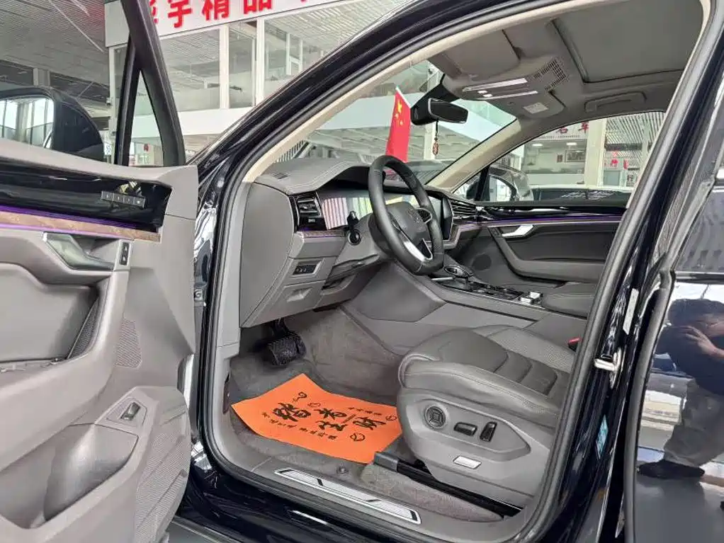 Volkswagen Touareg — миниатюра 6