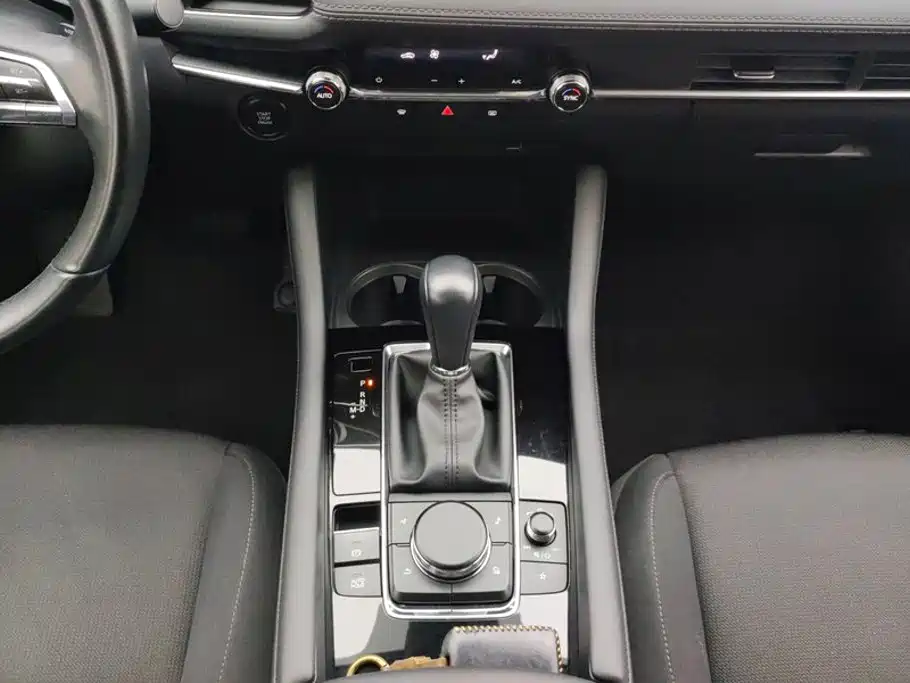Mazda 3 Axela — миниатюра 16