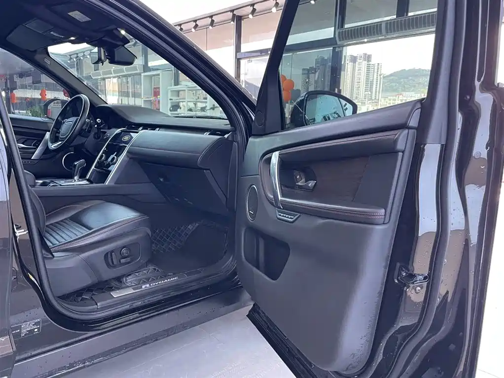 LAND ROVER DISCOVER SPORTS