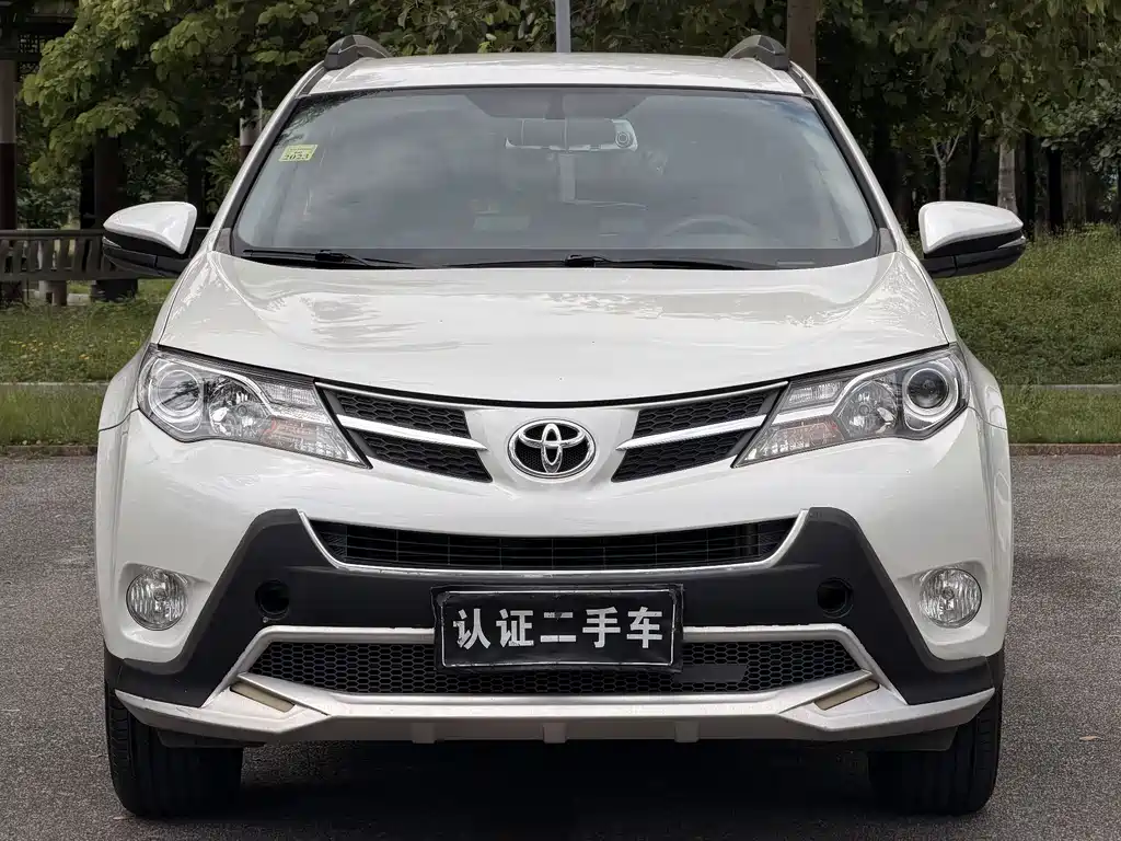 Toyota RAV4 — миниатюра 2