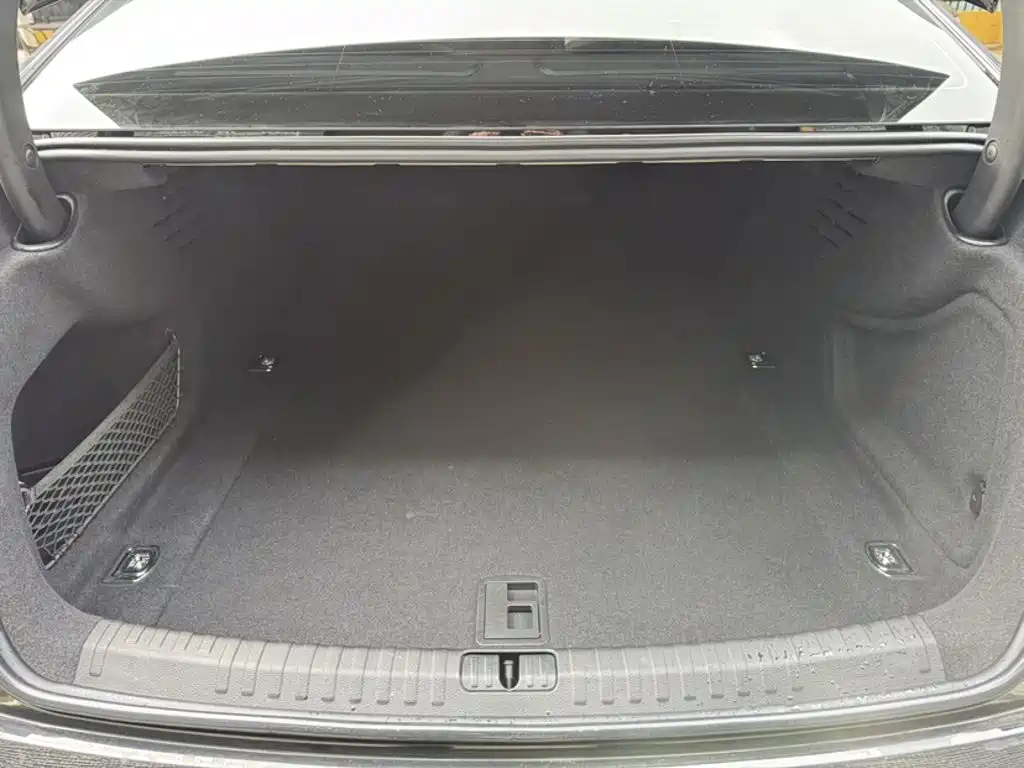 Audi A6L — миниатюра 11