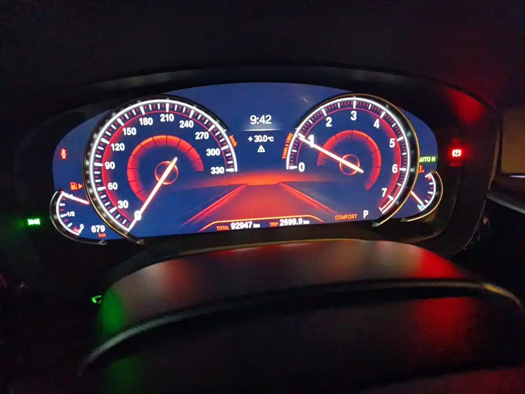BMW 5 Series — миниатюра 5