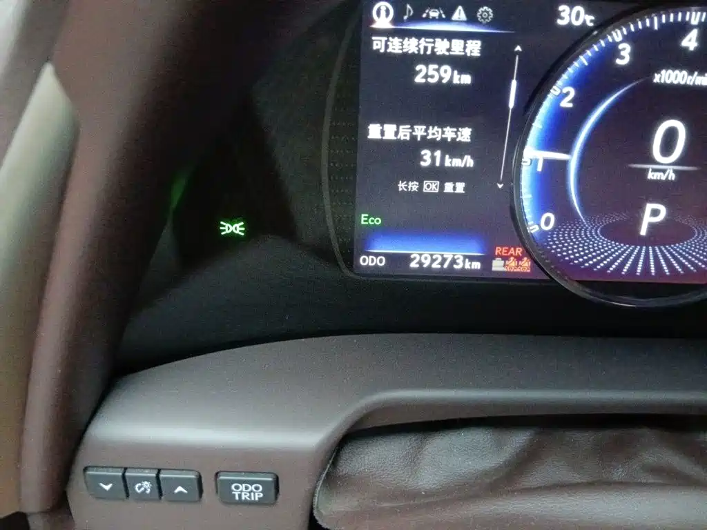 Lexus ES — миниатюра 13