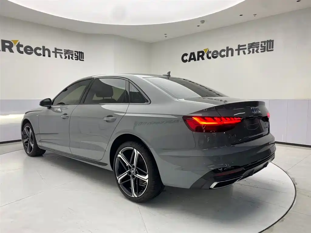 Audi A4L 2024 40 TFSI Luxury