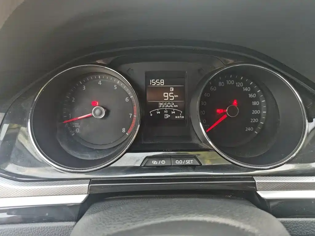 Volkswagen Bora — миниатюра 8