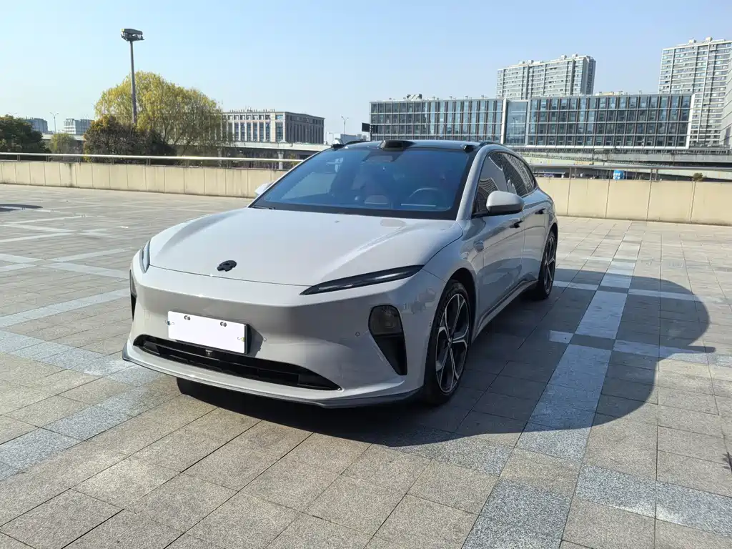 NIO NIO ET5T