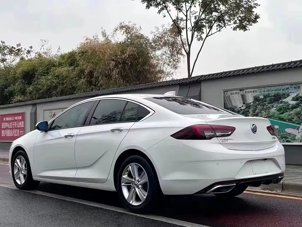 Buick Regal — миниатюра 9