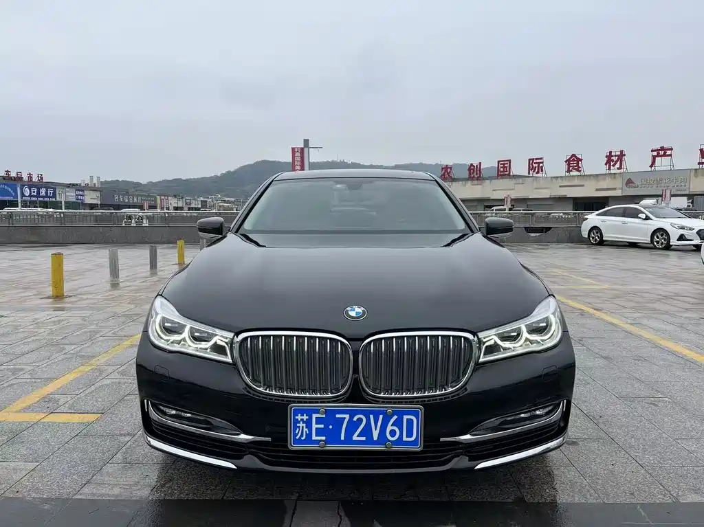 BMW 7 SERIES