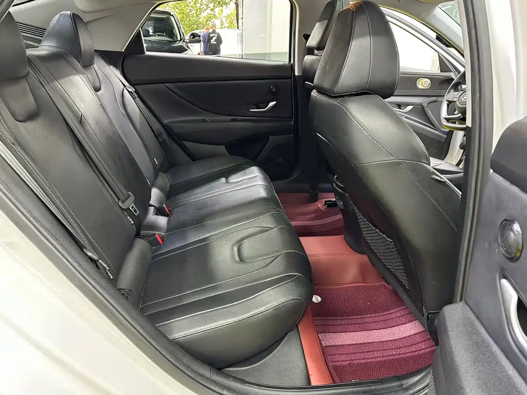 Hyundai Elantra — миниатюра 19