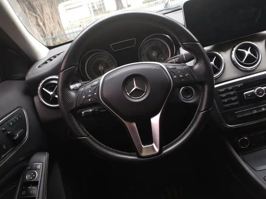 Mercedes-Benz GLA — миниатюра 15