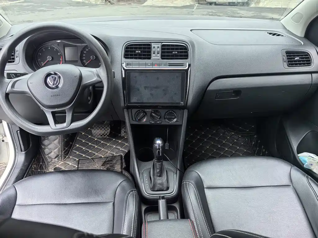 Volkswagen Polo — миниатюра 11