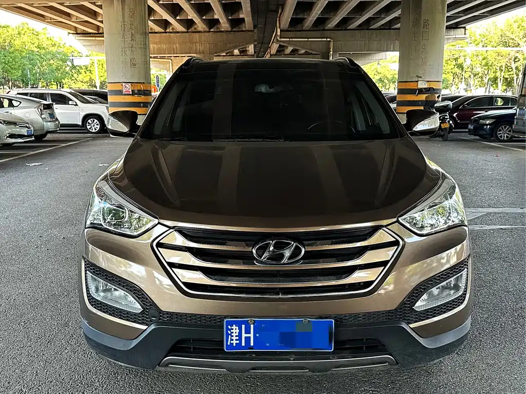 Hyundai Santa Fe (Import) — миниатюра 2