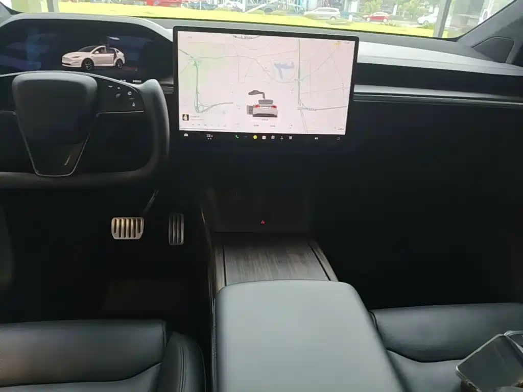 Tesla Model X — фотографии объявления, Фото 13