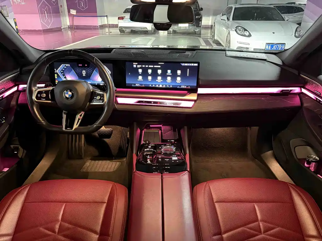 BMW 5 Series — миниатюра 2
