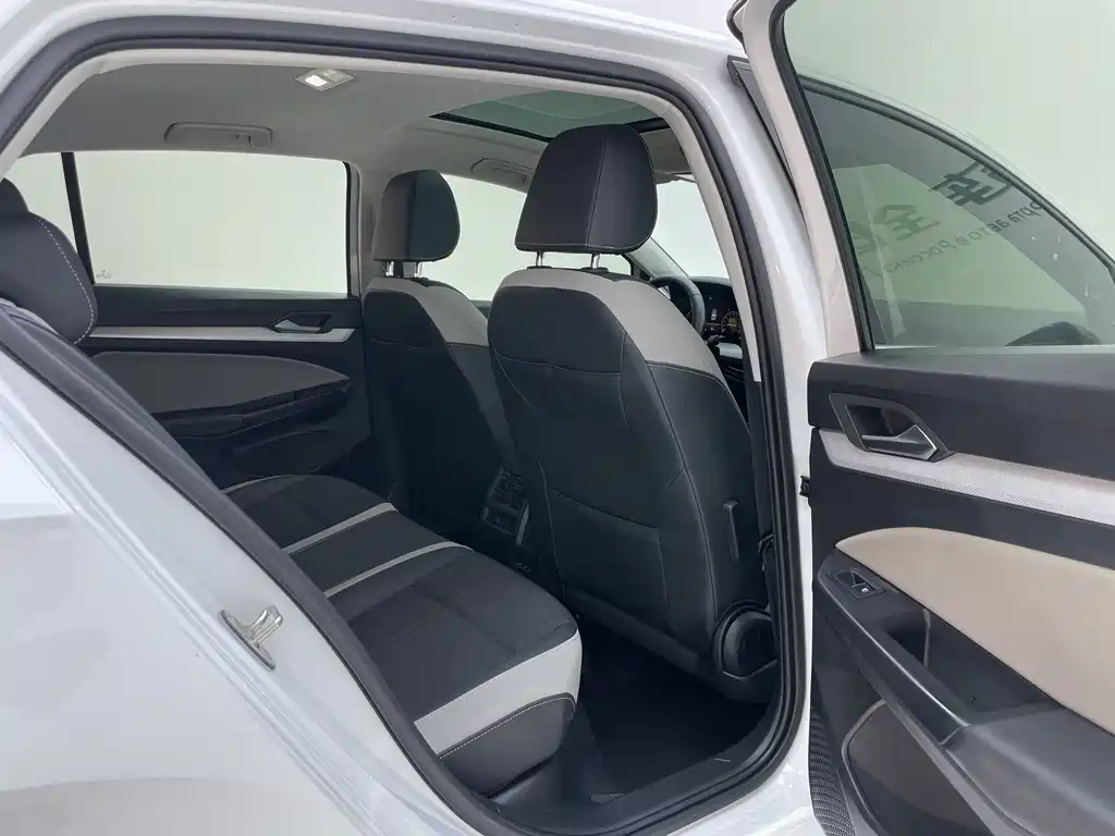 Volkswagen Golf — миниатюра 27